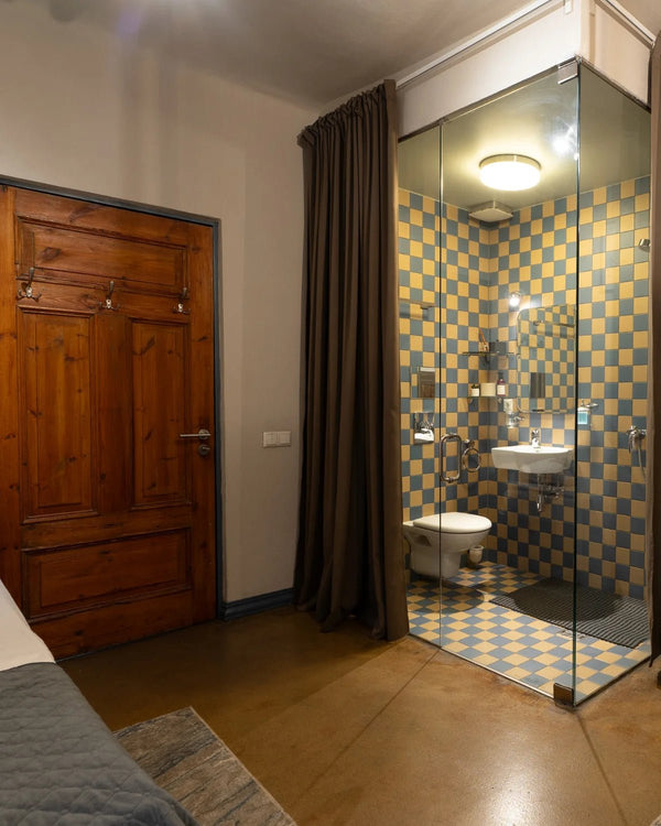 Triple Room with Shared Bathroom | Saint Petersburg - Two Wheels